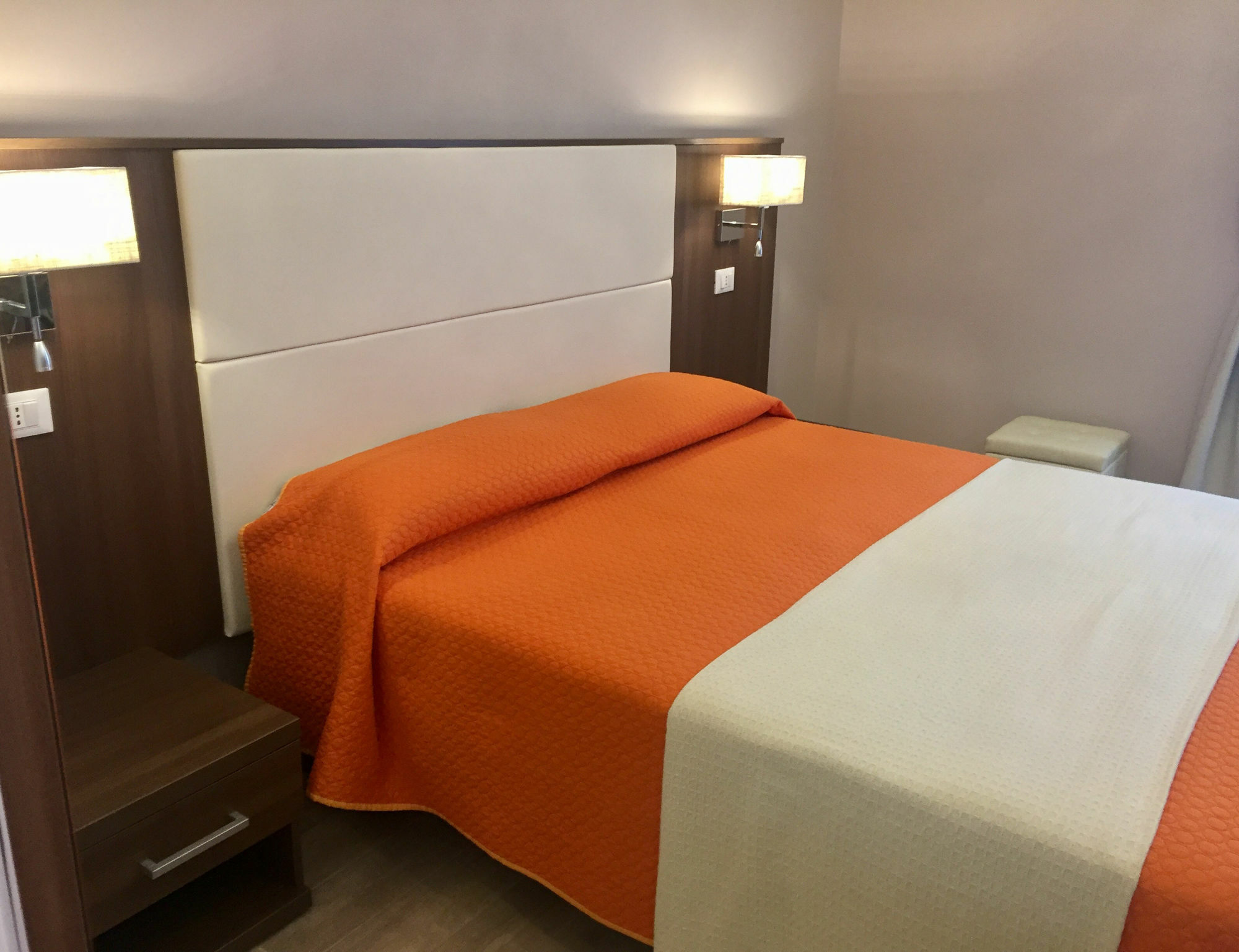 Pensionat Archi Di Rom